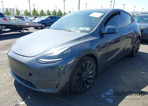 2022 Tesla Model Y Performance Dual Motor All-Wheel Drive z USA, uszkodzony, nr VIN 7SAYGDEF4NF492157